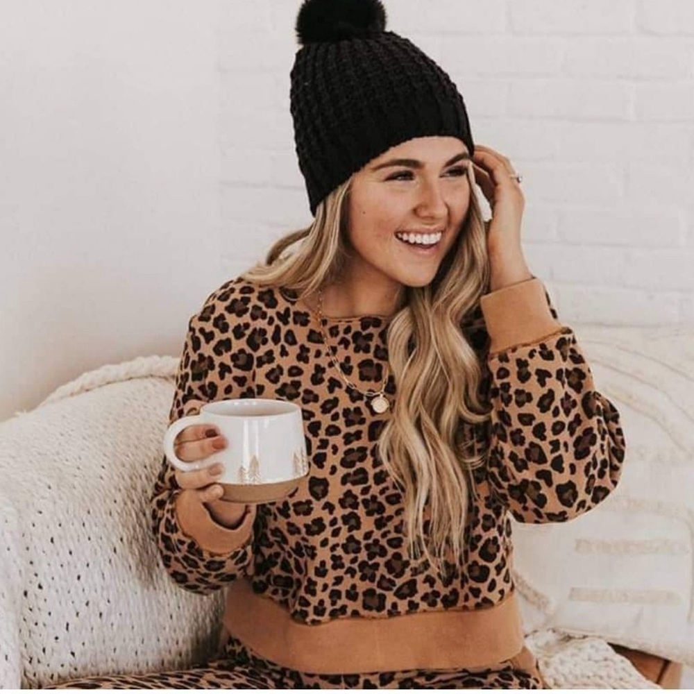 Poppy & Peonies Leopard sweater Small - Picture 3 of 3